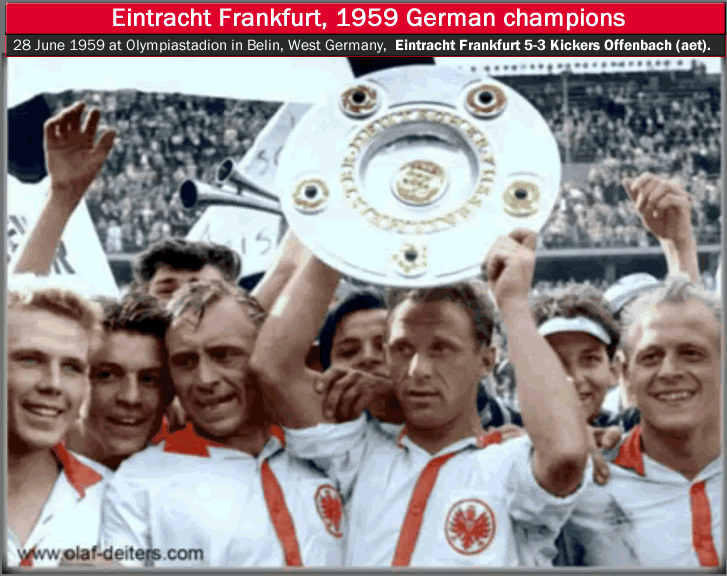 eintracht-frankfurt_1959-german-champions_pfaff-with-trophy_c.gif